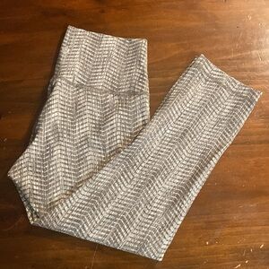 NEW LULULEMON HIGH WAISTED YOGA PANTS🍋